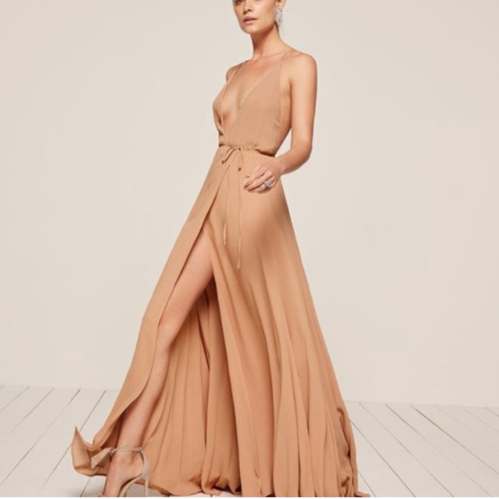 REFORMATION Tallulah dress in timeless buff / blush color